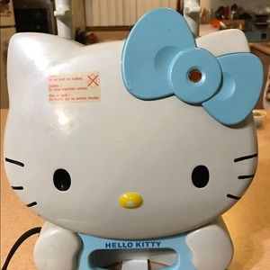 hello kitty waffle machine